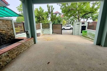 Newly Painted 2 Storey Bukit Jelutong U8 Shah Alam