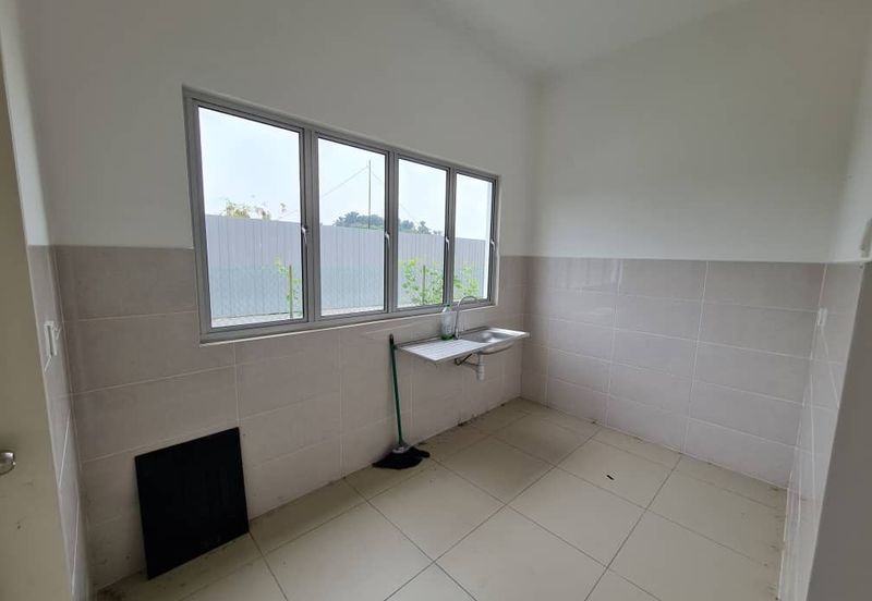 Halya @ Daunan Worldwide