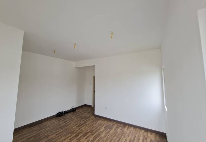 Halya @ Daunan Worldwide