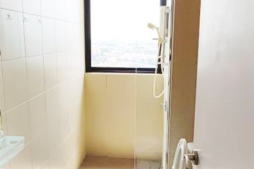 I Residence @ I City