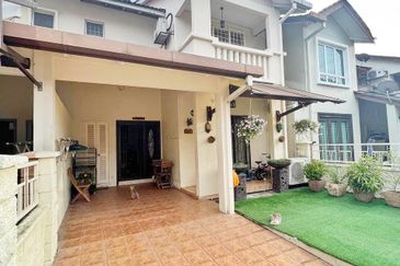 Bukit Jelutong, Bukit Jelutong, Selangor