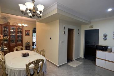 Bukit Jelutong, Bukit Jelutong, Selangor