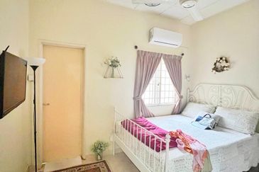 Bukit Jelutong, Bukit Jelutong, Selangor