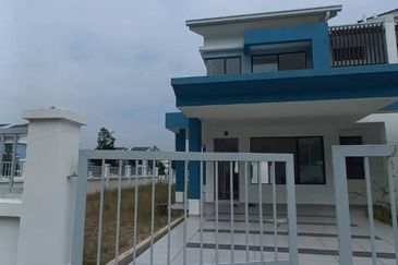 Corner 2 Storey Alam Suria Puncak Alam