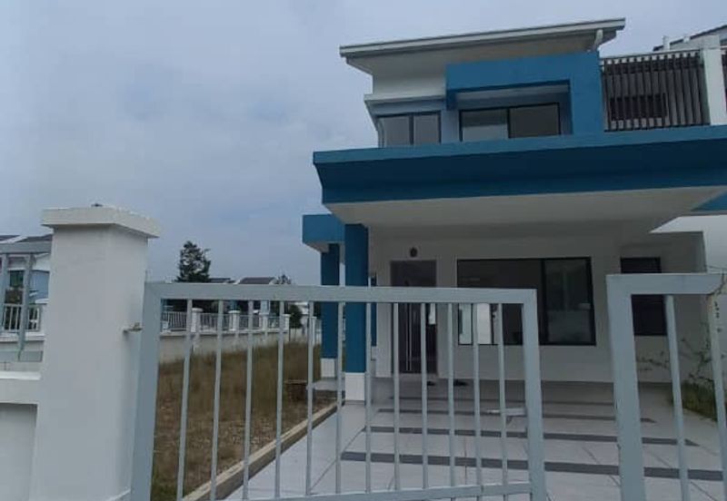 Corner 2 Storey Alam Suria Puncak Alam