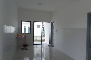 Corner 2 Storey Alam Suria Puncak Alam