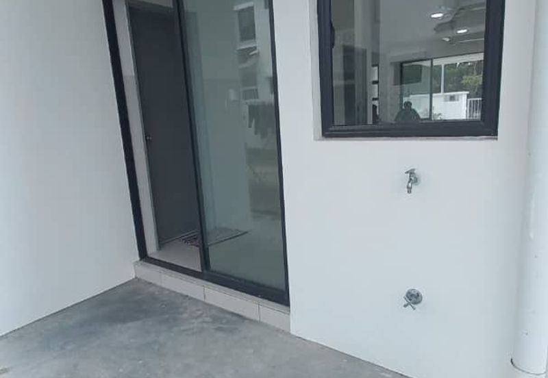 Corner 2 Storey Alam Suria Puncak Alam