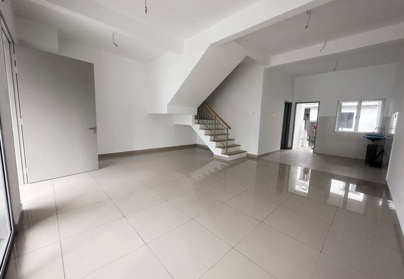 Halya 2 @ Daunan Worldwide