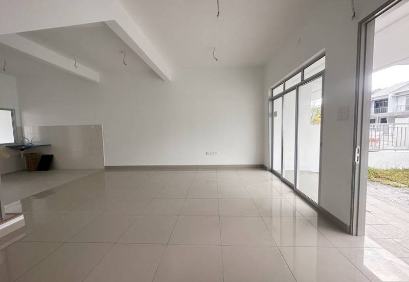 Halya 2 @ Daunan Worldwide