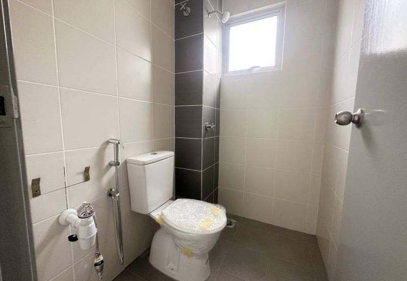 Halya 2 @ Daunan Worldwide