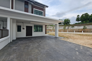 Iris @ Bandar Hillpark