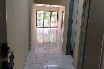 Pangsapuri Perdana, Seksyen 13