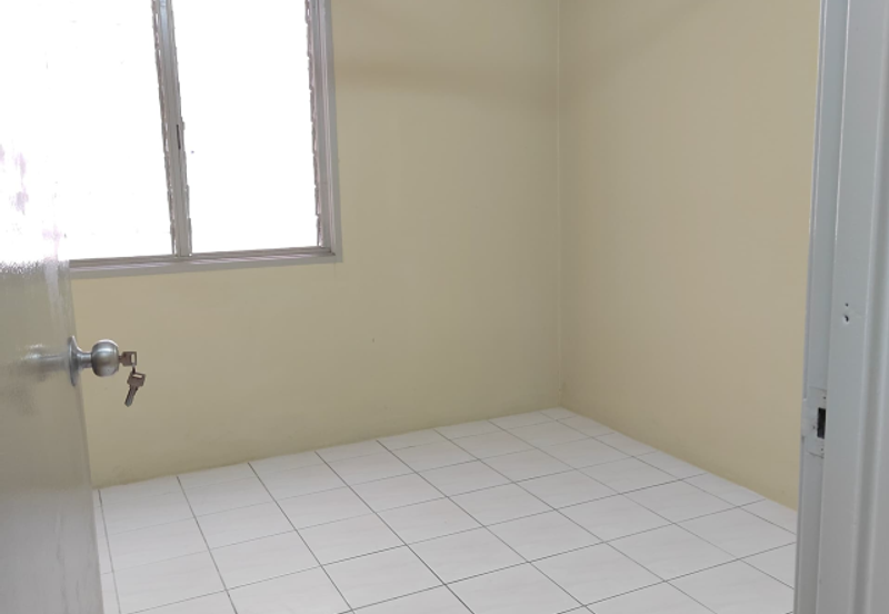 Pangsapuri Perdana, Seksyen 13