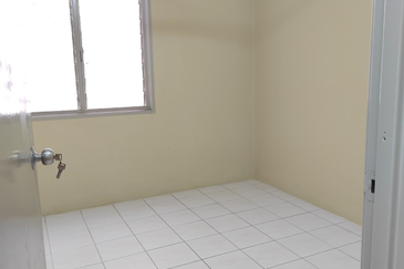 Pangsapuri Perdana, Seksyen 13