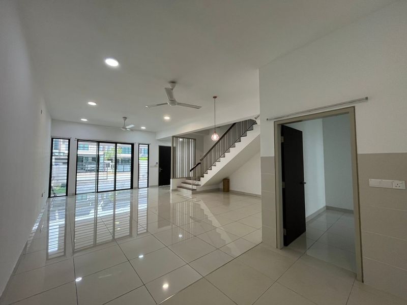 Partially Furnis 2 Sty Elmina Valley 4 22x75 Denai Alam nr Subang Jaya, Selangor, Shah Alam