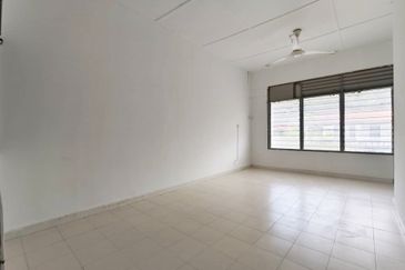 Jalan Taman Bukit Desa