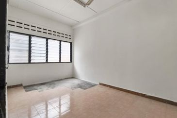 Jalan Taman Bukit Desa