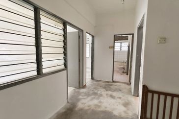 Jalan Taman Bukit Desa