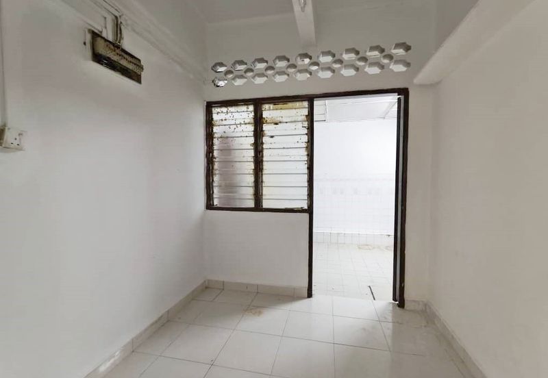 Jalan Taman Bukit Desa