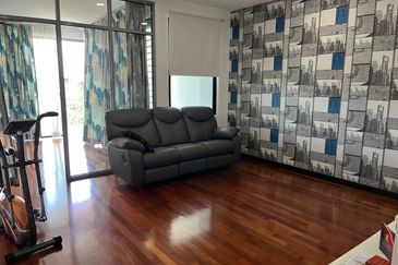 Duta Villa, Setia Alam