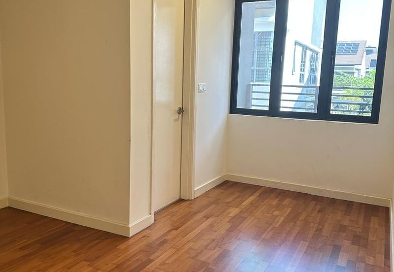 Hemingway Residence @ Bandar Seri Coalfields