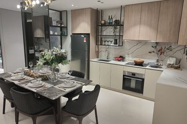 New Launch LRT Condo 4 Rooms Ren Residence @ Bukit Jalil Kuala Lumpur Sri Petaling Puchong For Sale