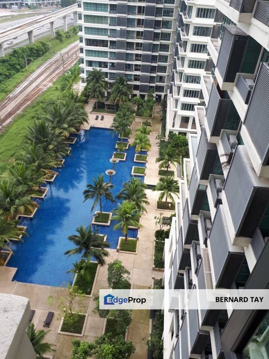Freehold 4 Rooms Condo LRT Saujana Residency @ SS16 Subang Jaya For Sale, Selangor, Subang Jaya