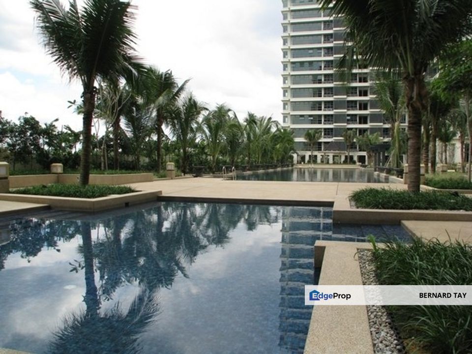 Freehold 4 Rooms Condo LRT Saujana Residency @ SS16 Subang Jaya For Sale, Selangor, Subang Jaya