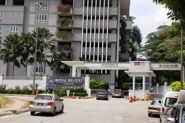 Royal Regent Sri Putramas III