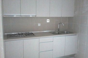 Royal Regent Sri Putramas III