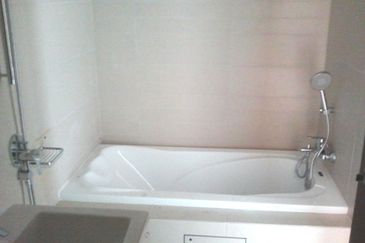 Royal Regent Sri Putramas III