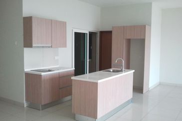 Royal Regent Sri Putramas III