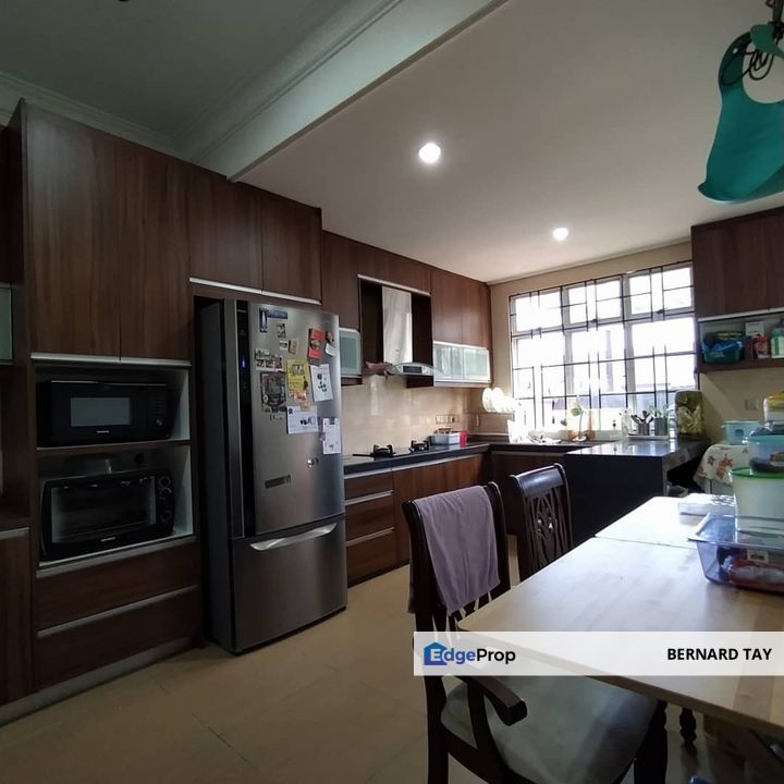 Freehold Renovated Double Storey Semi D House LRT SS 4 Kelana Jaya Petaling Jaya For Sale, Selangor, Petaling Jaya