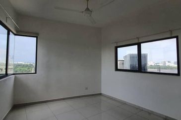 Mirage By The Lake Condominium