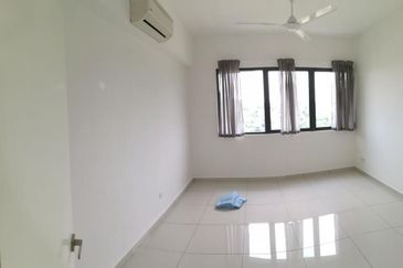 Mirage By The Lake Condominium