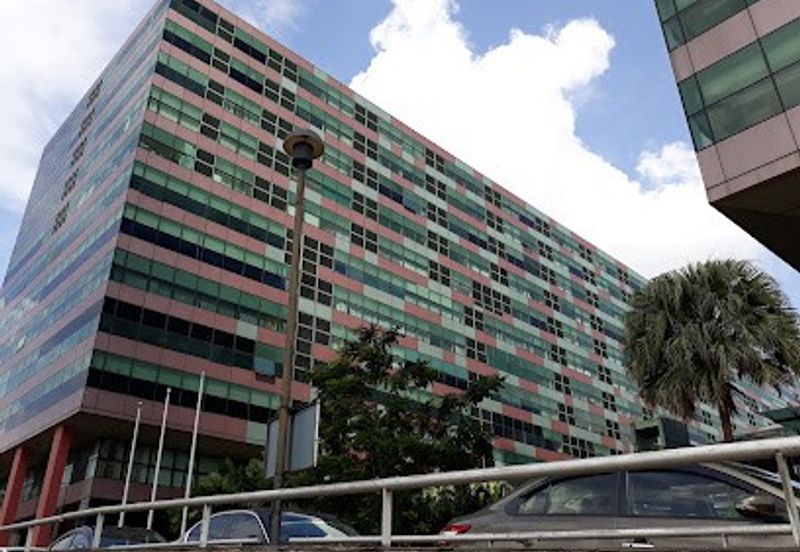 Leisure Commerce Square