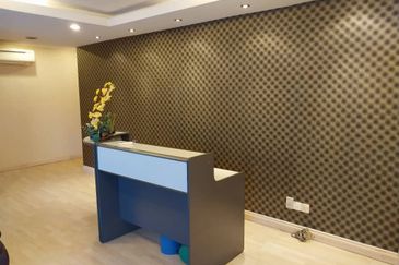 Leisure Commerce Square