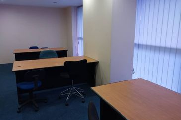 Leisure Commerce Square