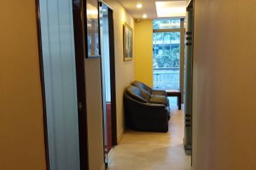 Leisure Commerce Square