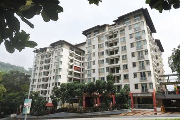 Perdana View Condominium