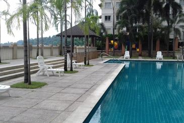 Perdana View Condominium