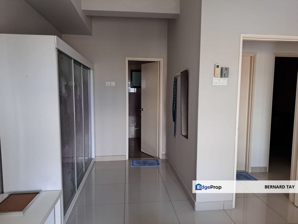 Partially Furnished Apartment 4 Rooms Condo Park 51 Residency Sungai Way Petaling Jaya For Sale, Selangor, Petaling Jaya
