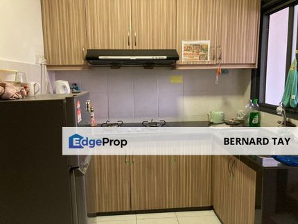 Freehold Apartment 3 rooms Condo Main Place Residence USJ 21 Subang Jaya For Sale, Selangor, USJ