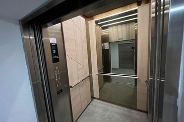 Henna Residence @ The Quartz