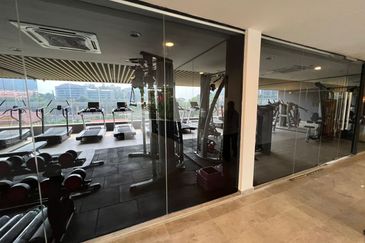 Henna Residence @ The Quartz