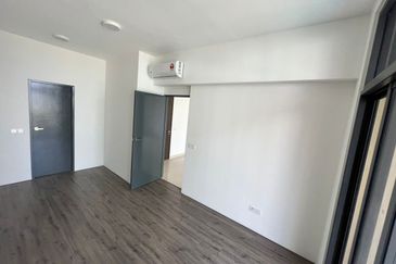 Henna Residence @ The Quartz