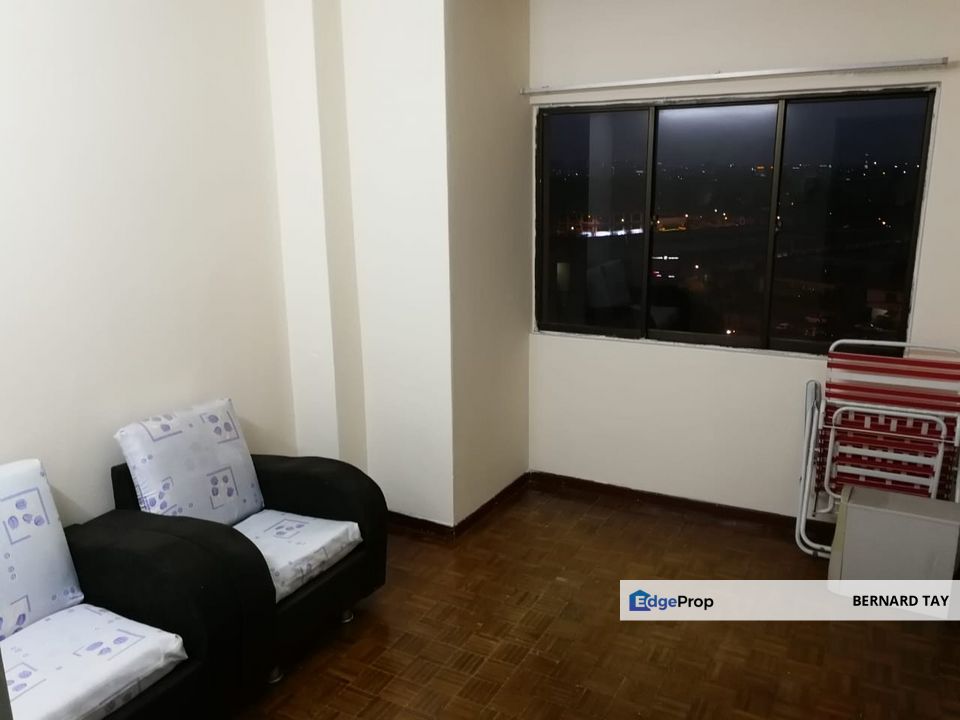 Partially Furnished 3 Rooms Apartment Sri Manja Court PJS 3 Taman Sri Manja Petaling Jaya For Sale, Selangor, Petaling Jaya
