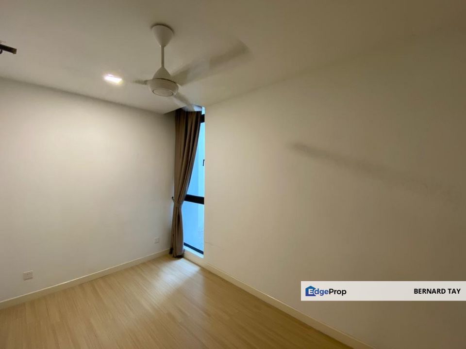 Freehold Partially Furnished 3 Rooms Condo LRT H2O Residences Ara Damansara Petaling Jaya For Sale, Selangor, Ara Damansara