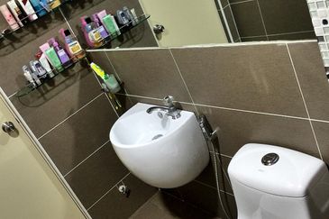 Perdana View Condominium