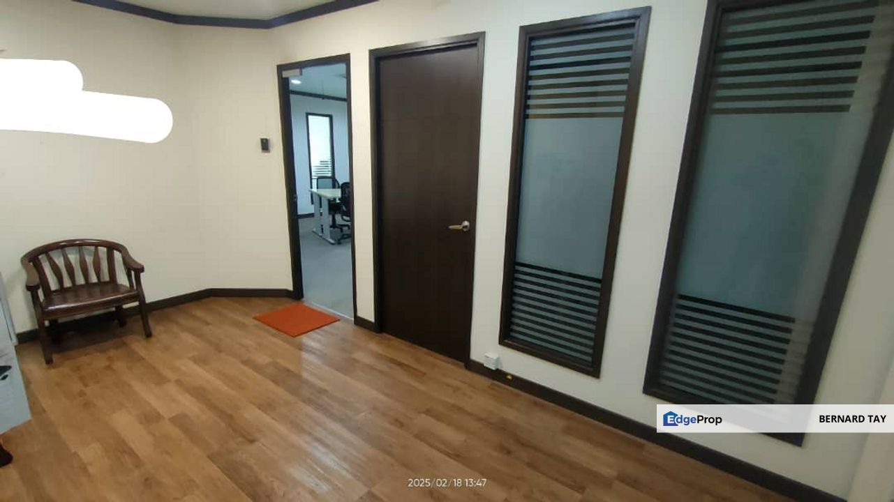 Freehold Renovated Furnished Office Space Oasis Square Ara Damansara Petaling Jaya For Sale, Selangor, Ara Damansara